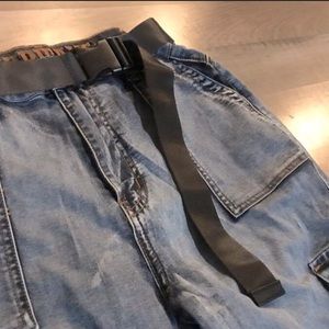 Washed jogger jeans w Belt